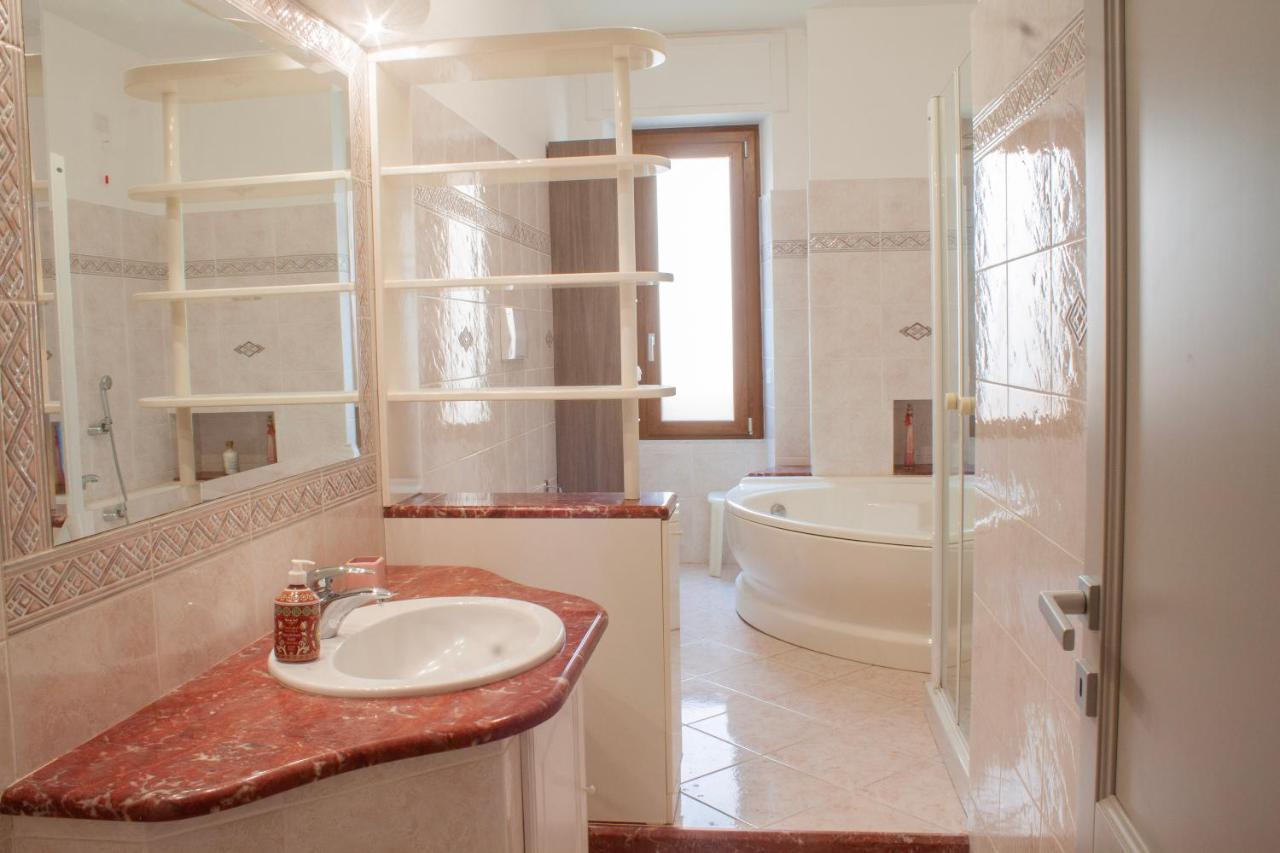 Blu Mare Apartment Альгеро Экстерьер фото